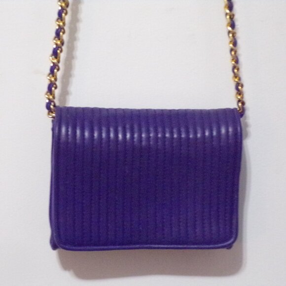 Lord & Taylor 1980"s Crossbody Chain Strap Leather Navy Blue - Picture 2 of 9